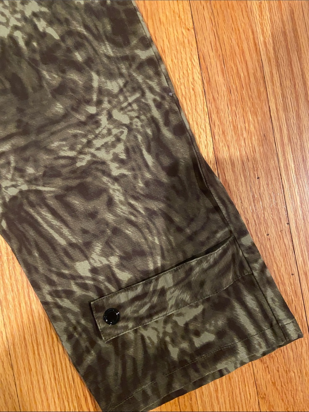 Good American Capri Pants, 15/33, NWTs - Picture 3 of 7